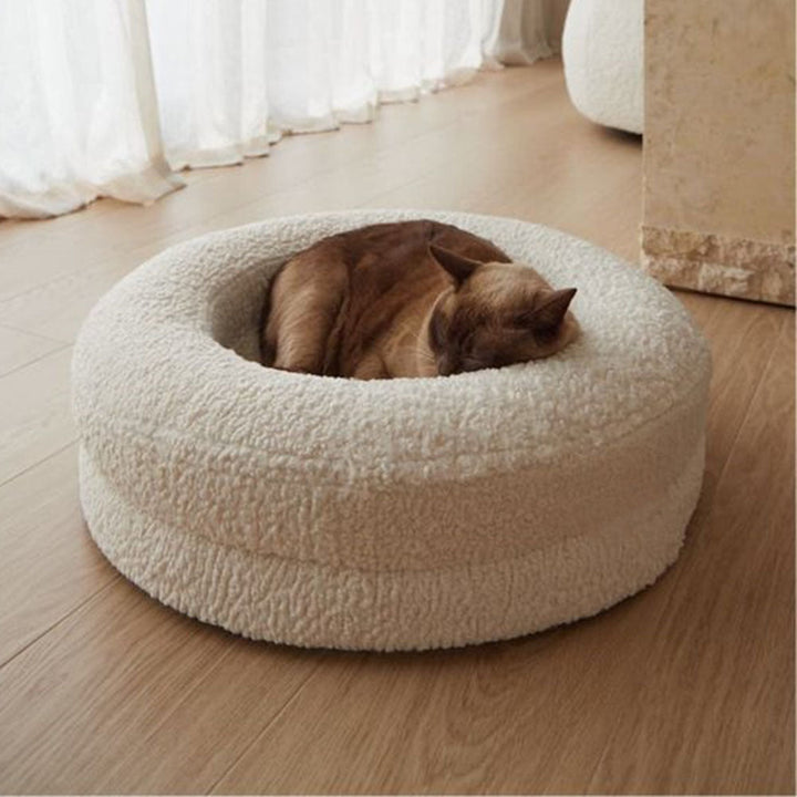 The Ultimate Comfort for Your Feline Friend: Household Solid Color Leisure Pet Round Bed